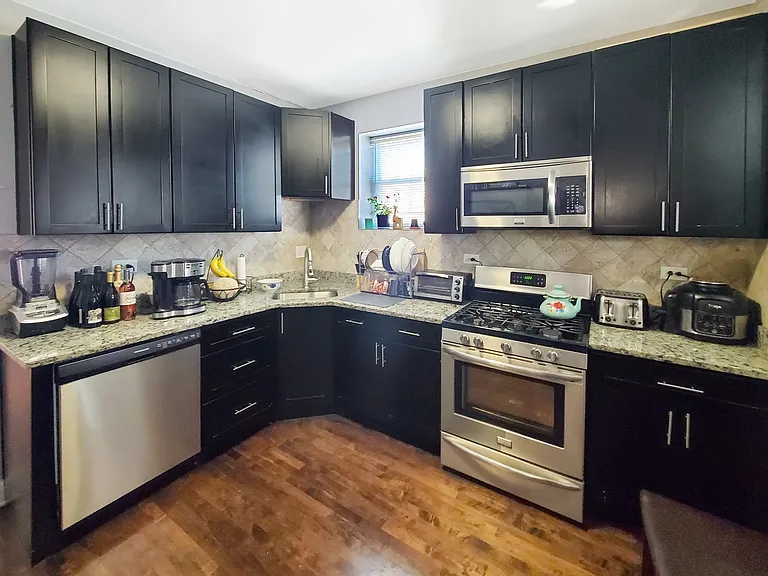 3215 W Warner Ave #2 — Photo 5