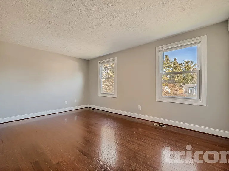 7 Randolph Springs Ct — Photo 14