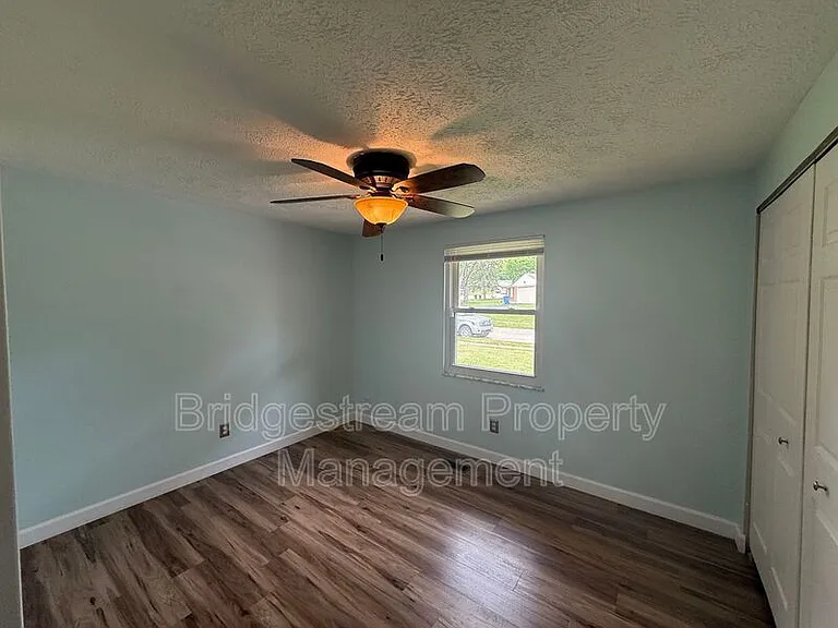 7611 Blossomview Ct — Photo 9