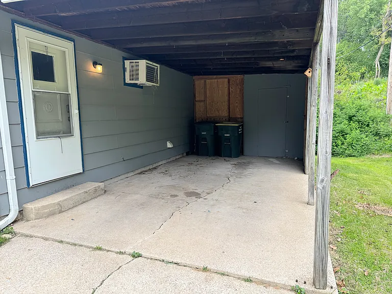2054 Saint Joseph Ln — Photo 2