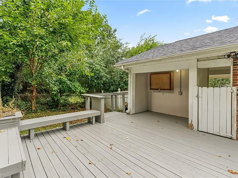 1200 Lamont Dr — Photo 22