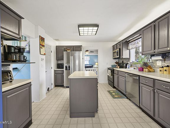 4th image of 31 E Housatonic St