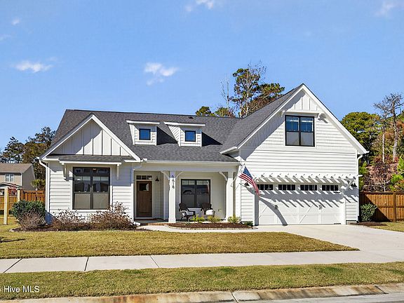 4th image of 5618 Pinecone Place