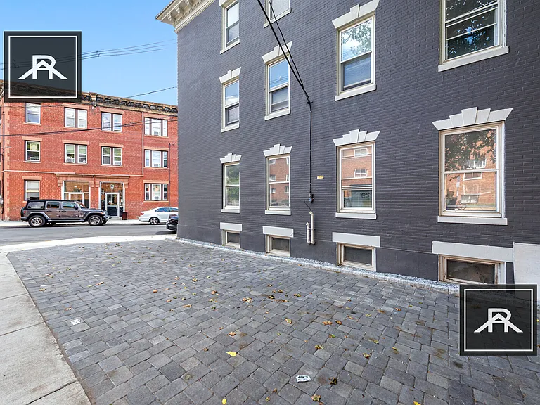 48 Brackett St #2 — Photo 26