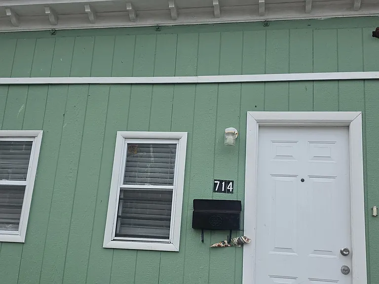 714 N 7th St — Photo 16