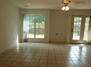 302 W J St, Jenks, OK 74037