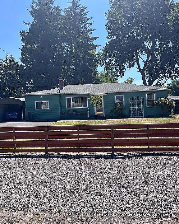 2nd image of 1374 Grand Ave