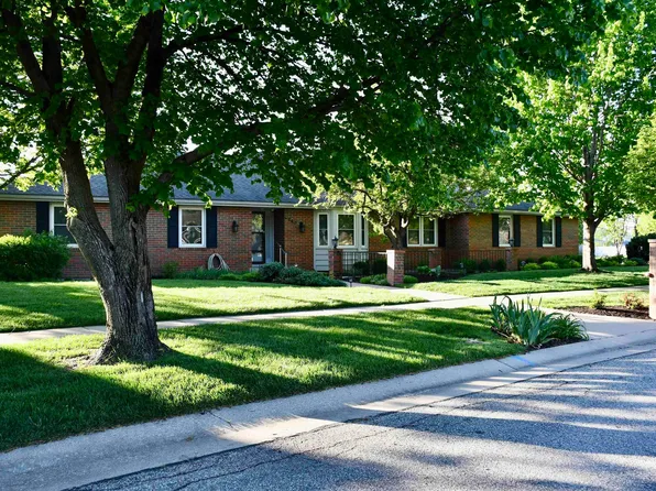 4246 SW Colly Creek Ct, Topeka, KS 66610