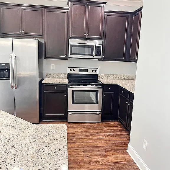 298 Halton Crossing Dr SW — Photo 2