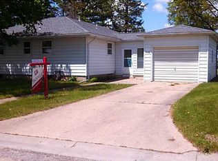 702 7th St, Springville, IA 52336