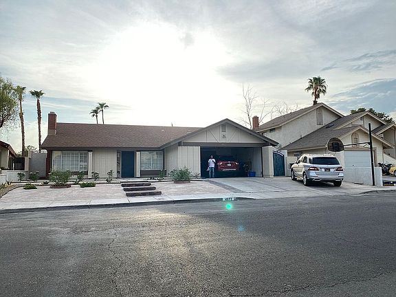 2nd image of 4677 Rockvale Dr