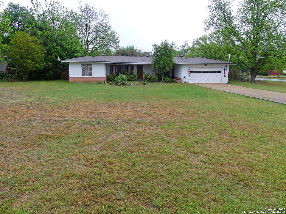 1st image of 310 Caladium Dr