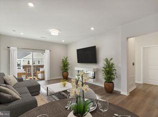 700 Mount Airy Ter NE UNIT 405, Leesburg, VA 20176