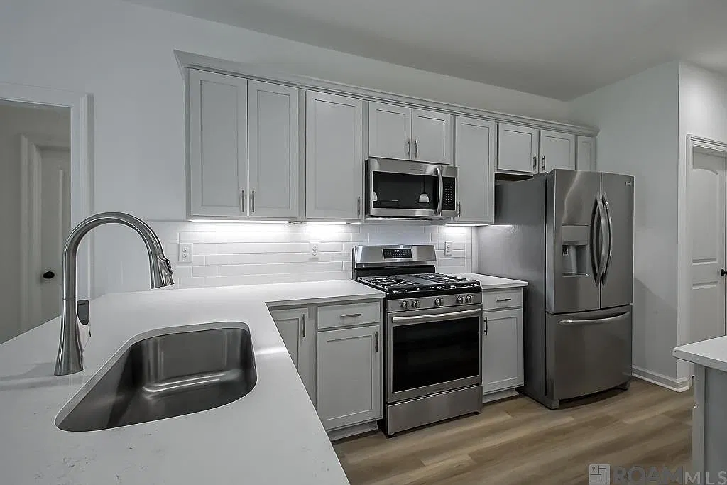 3 bed, 1649 sqft, $2,300 — Photo 3