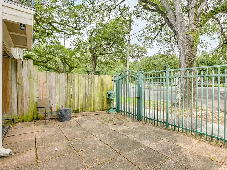 2307 S Carrollton Ave — Photo 7