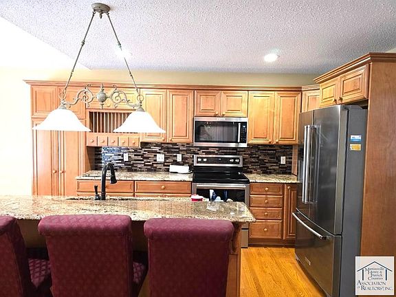 4th image of 322 Fisher Dr
