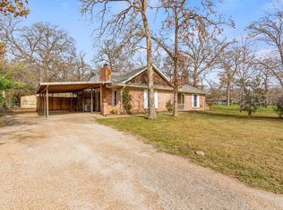 905 Barry Ln, Cleburne, TX 76031