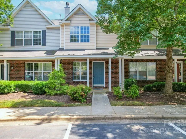 5979 Cougar Ln, Charlotte, NC 28269