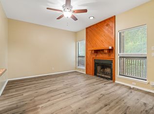 612 Park Pl APT 204, Austin, TX 78705
