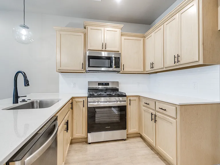 10601 NW 23rd St #22 — Photo 8