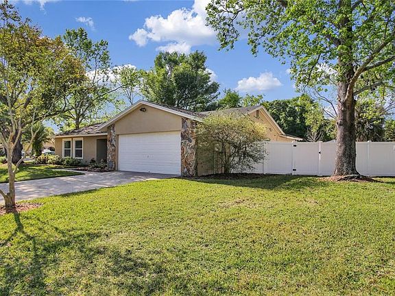 3rd image of 4114 Hollow Hill Dr