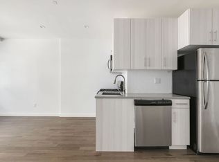 9 Orient Ave #2R, Brooklyn, NY 11211