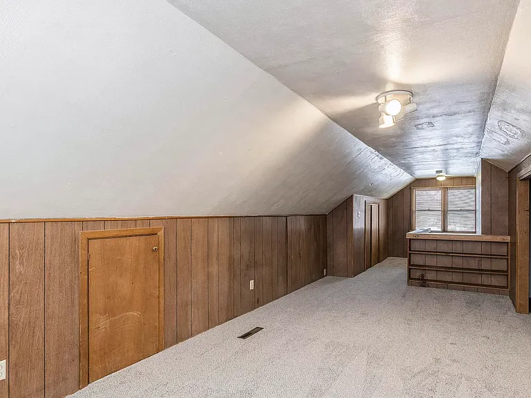 124 N Franklin Ave — Photo 12
