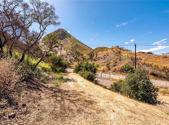 3rd image of 29070 Mulholland Hwy