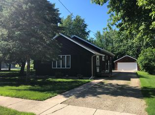 210 Main St W, Clarks Grove, MN 56016