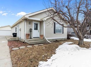 3536 12a Ave NW, Edmonton, AB T6L 3L5