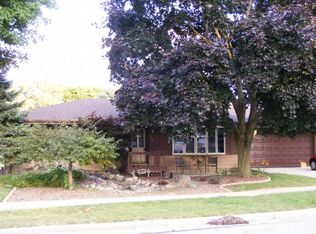424 S Elmwood Ave, Burlington, WI 53105