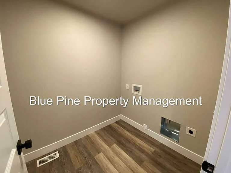 2890 Sunburst Dr — Photo 11