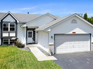 9556 77th St S, Cottage Grove, MN 55016