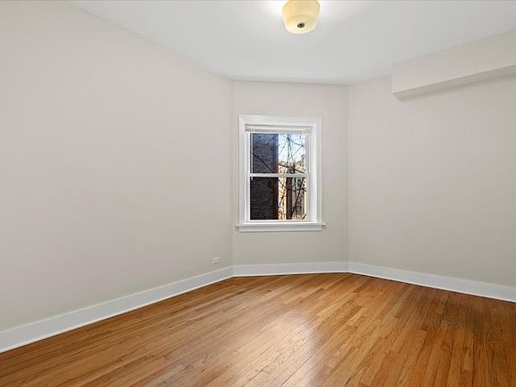 5th image of 4912 N Washtenaw Ave #2