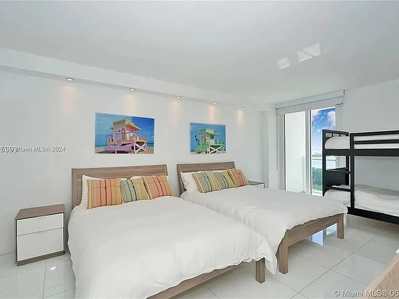 4th image of 100 Bayview Dr APT 1120