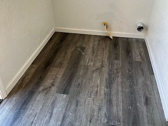 4th image of 303 N 3rd St APT 4