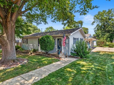 718 E Chestnut St, Monticello, IL, 61856
