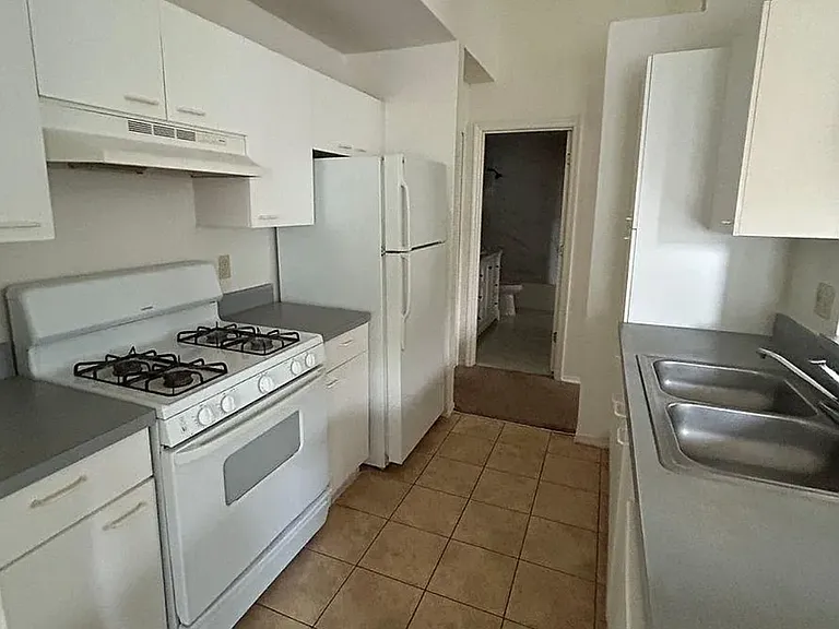 1614 Columbia Arms Cir #247 — Photo 4