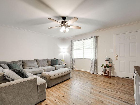5th image of 394 Moore Cir NE