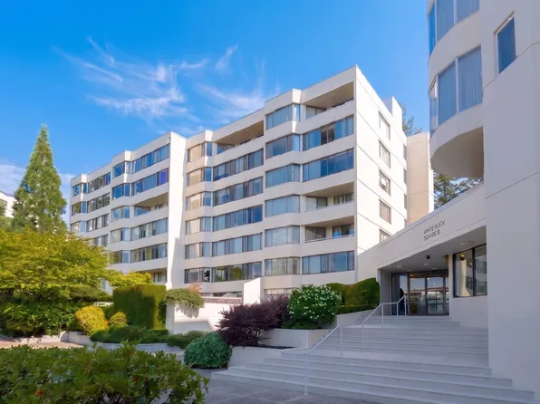 1442 Foster St #405, White Rock, BC V4B 3X7