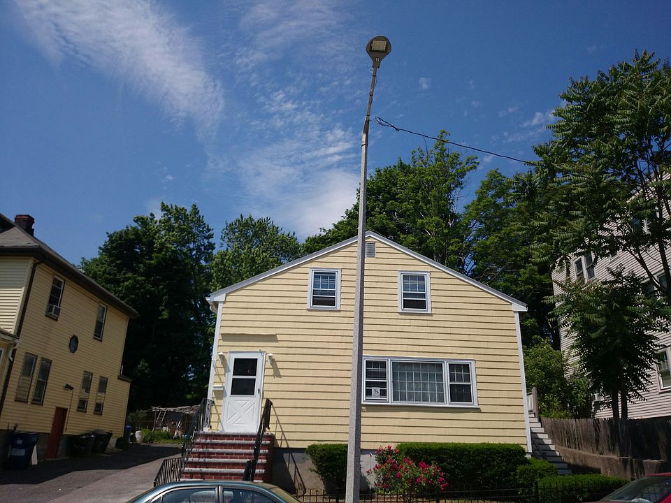 2nd image of 19 Becket St