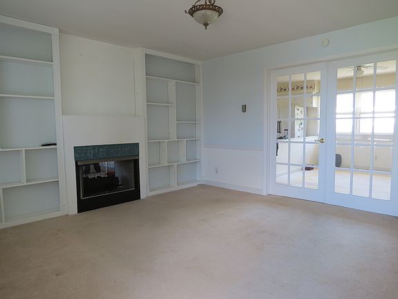 Front Rm--French Dr to Din.