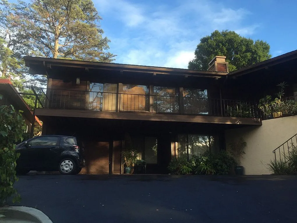 Building Photo - 906 Chelham Way