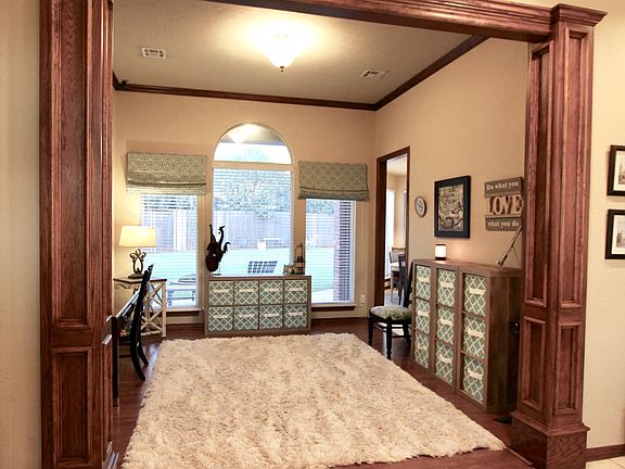 5th image of 2308 Brenton Dr