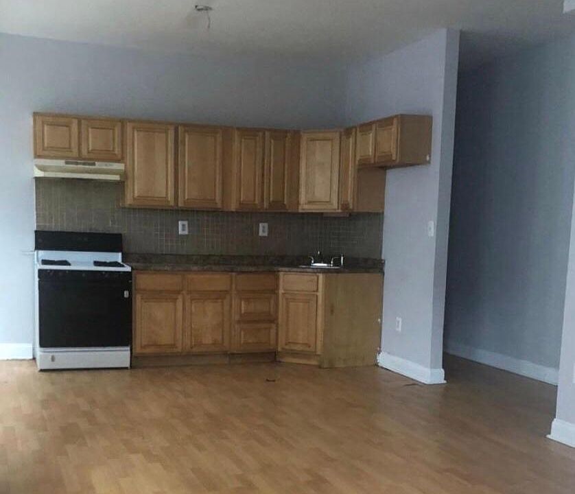 1st image of 173 W Manheim St #1FLR