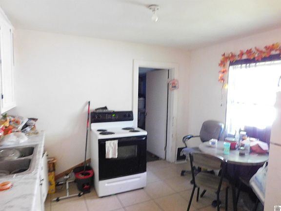4th image of 2837 Tennessee St
