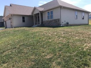 38 Stone Trace Dr, Chillicothe, OH 45601