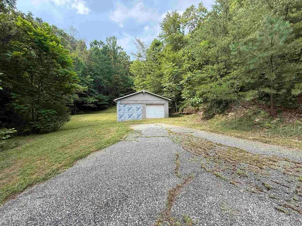 655 Drift Creek Rd, Genoa, WV 25517
