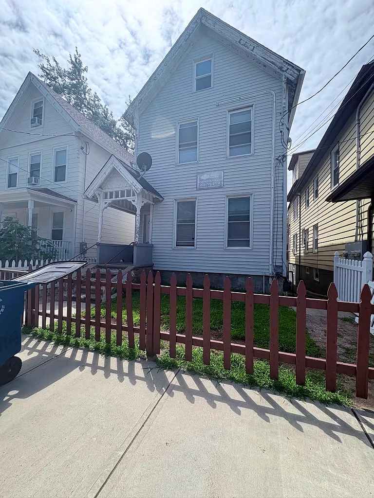 2 bed, $1,500 — Photo 1