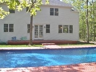 2nd image of 111 Montauk Blvd